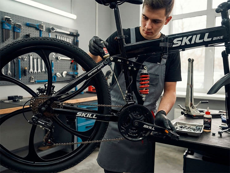 Kak obsluzhivat velosipednye pedali